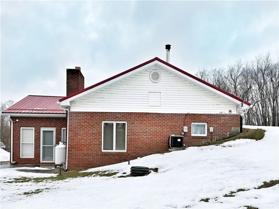 187 Wolfe Run Rd, Freedom, PA 15042 - #2