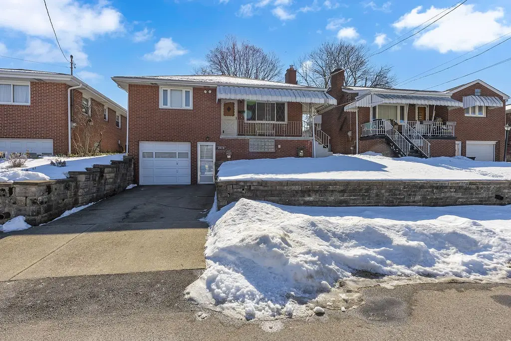 2013 Davidson St, Aliquippa, PA 15001 - #1