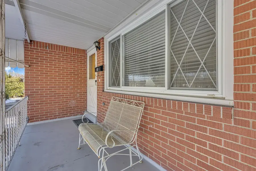 2013 Davidson St, Aliquippa, PA 15001 - #3