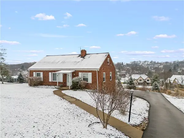 208 Frederick Drive, Upper St Clair, PA 15241