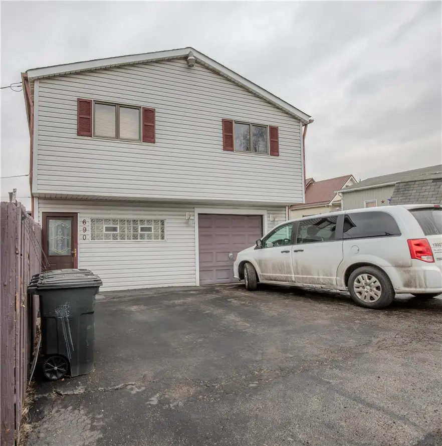 690 Baird Ave, Washington, PA 15301 - #2