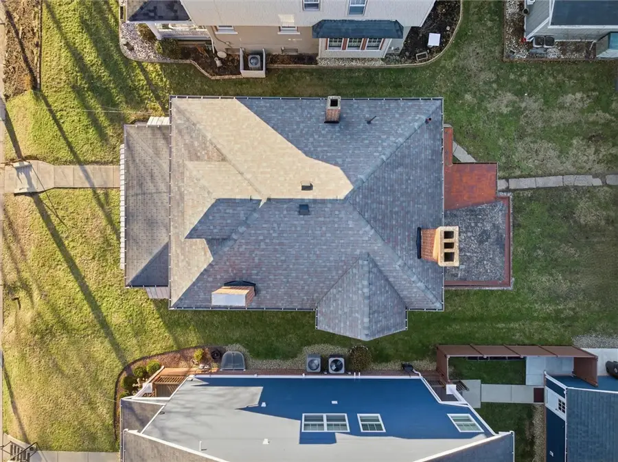 111 Washington Ave, Oakmont, PA 15139 - #2