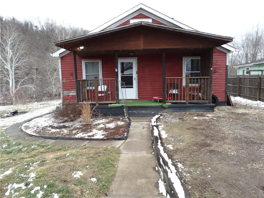 24 Hillman St, Bentleyville, PA 15314 - #1