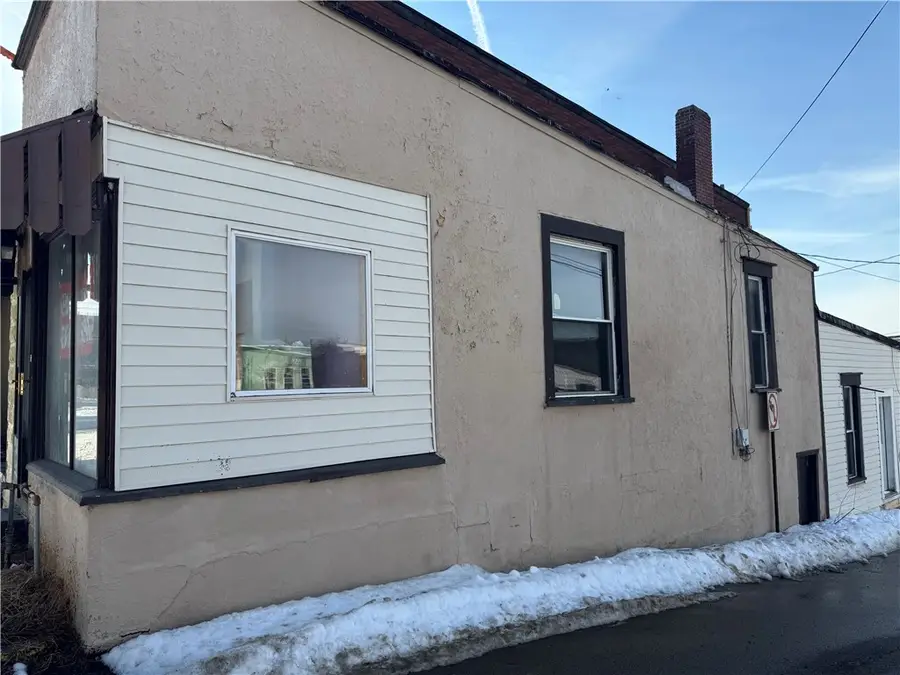 211 S 3rd St, Jeannette, PA 15644 - #2