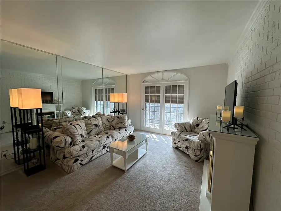 2008 Thornberry Dr #2008, Pittsburgh, PA 15237 - #3