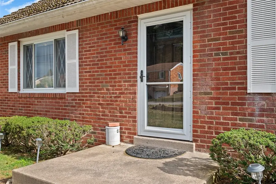 308 Sandy Dr, Shaler, PA 15116 - #2