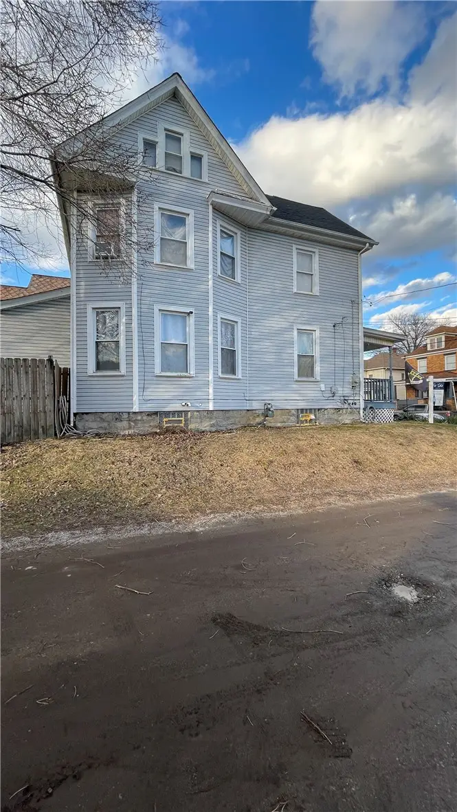 705 Blaine St, New Castle, PA 16101 - #2