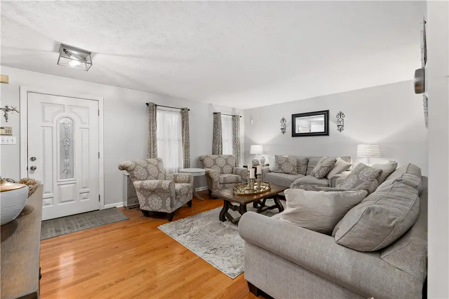 836 Lynda Ln, North Versailles, PA 15137 - #3