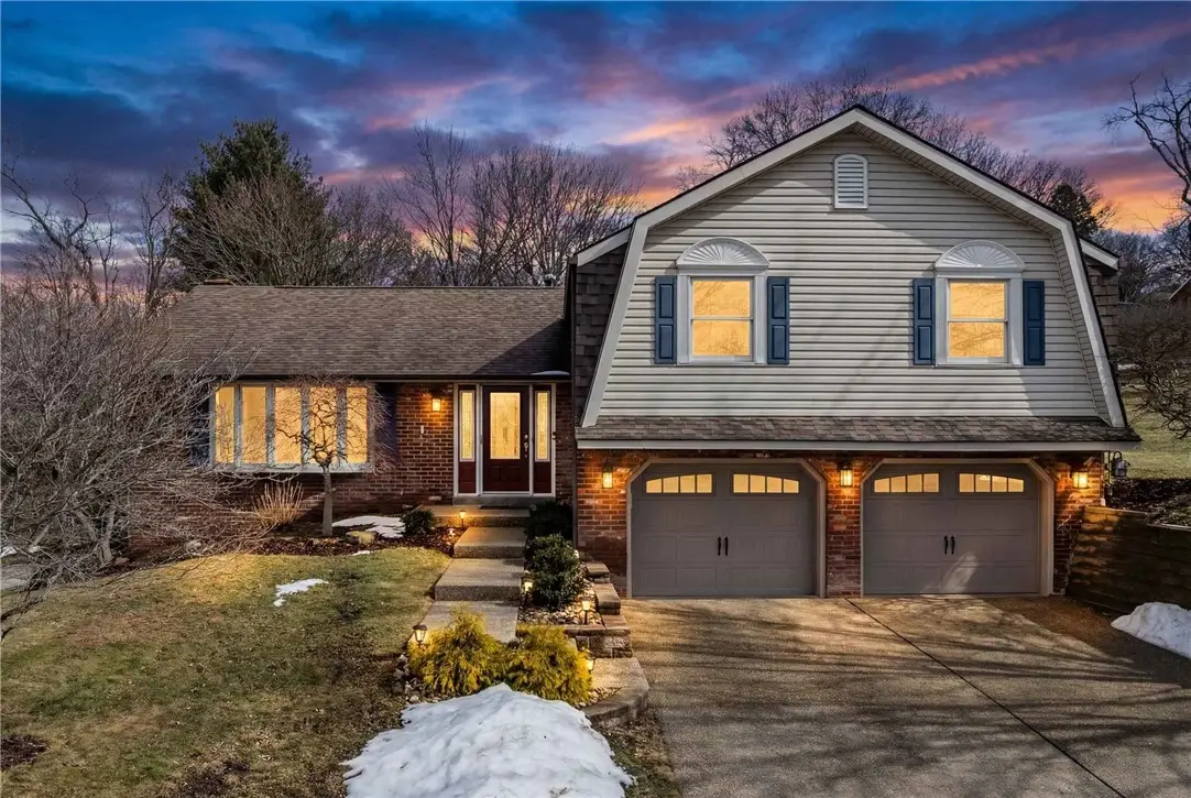 109 Holly Dr, Canonsburg, PA 15317 - #1