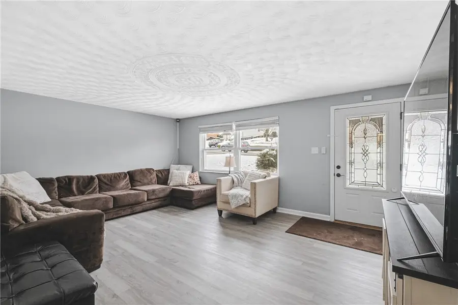 6431 Union Avenue, Finleyville, PA 15332 - #2