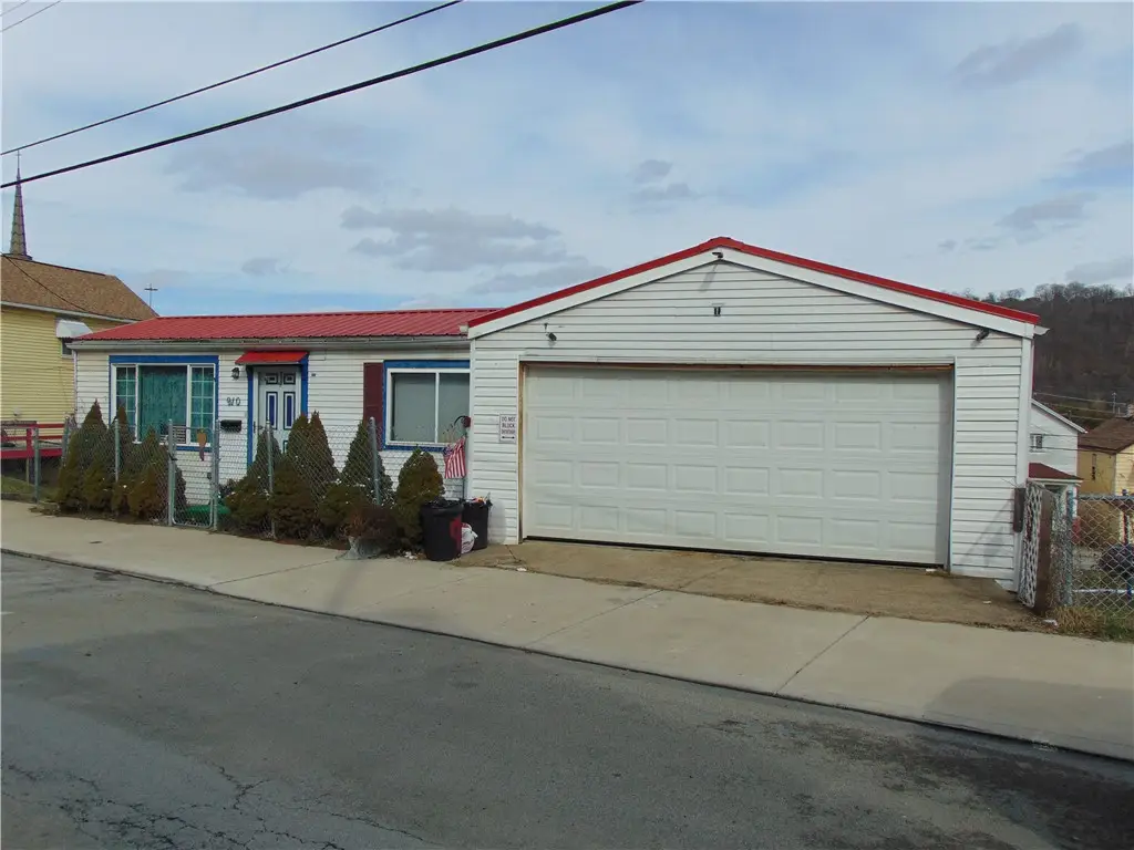 910 Lincoln Ave, Charleroi, PA 15022 - #1