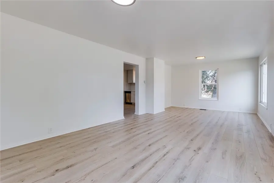 533 Center Hill Rd, Pittsburgh, PA 15239 - #3