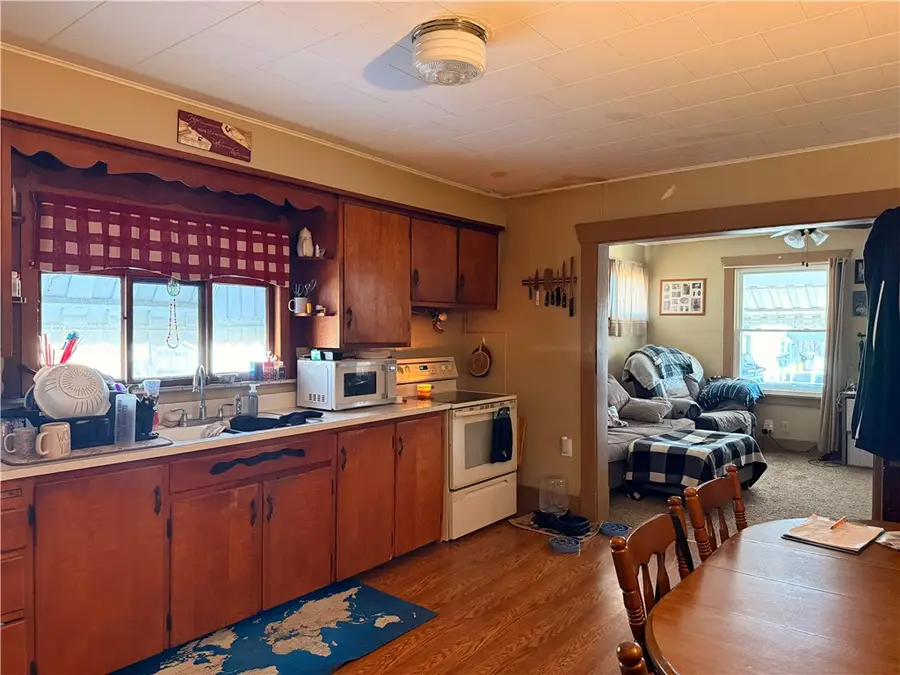 434 1st Ave, Ellwood City, PA 16117 - #3