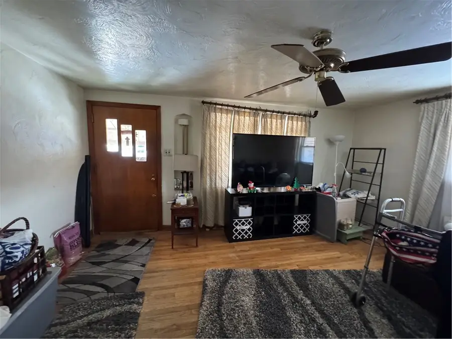 624 Chess St, Pittsburgh, PA 15211 - #2