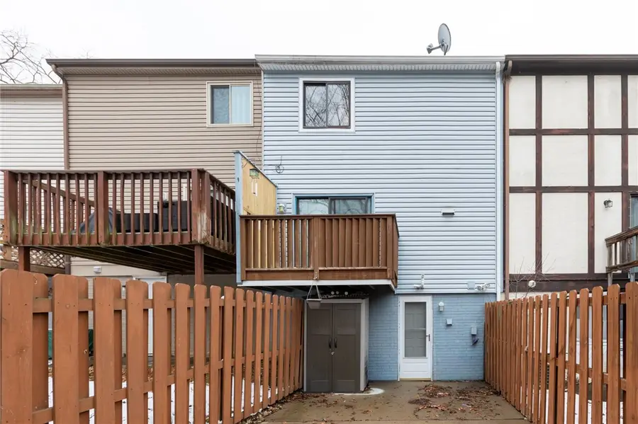 3195 Camberly Dr, Gibsonia, PA 15044 - #3