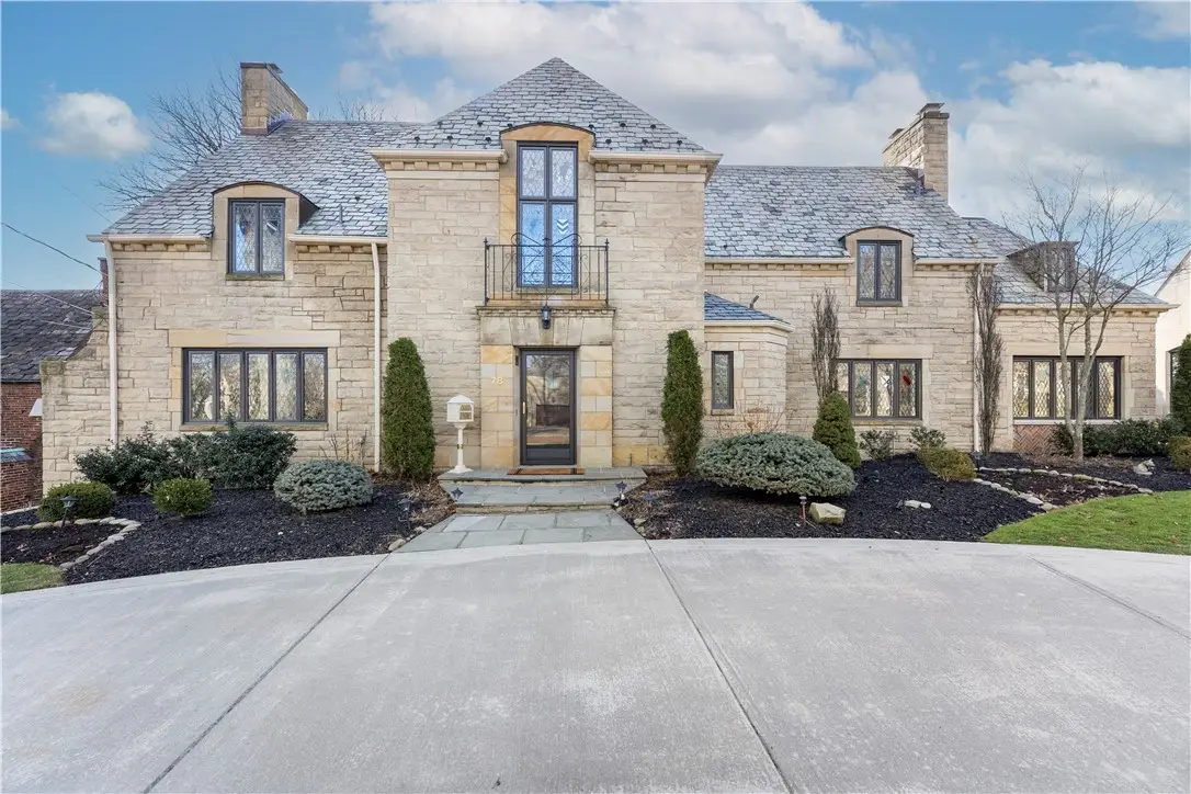 78 Hoodridge Drive, Mount Lebanon, PA 15228 - #1