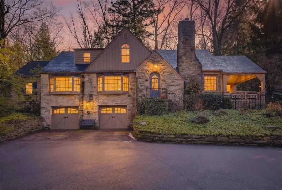 18 Forest Glen Dr, Mount Lebanon, PA 15228 - #2