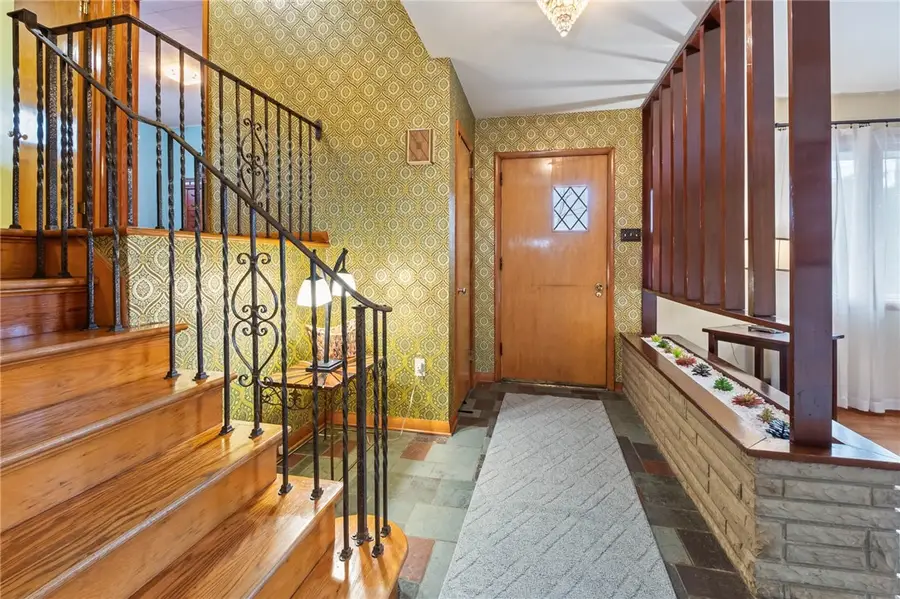 217 Pinecrest Dr, Pittsburgh, PA 15237 - #3