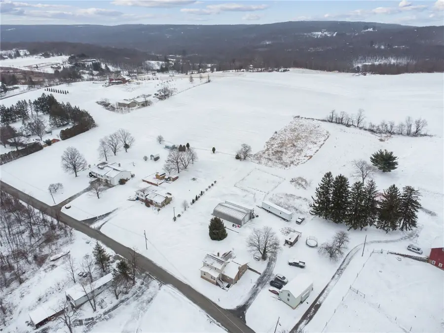 144 Double Hill Rd, Mount Pleasant, PA 15666 - #2