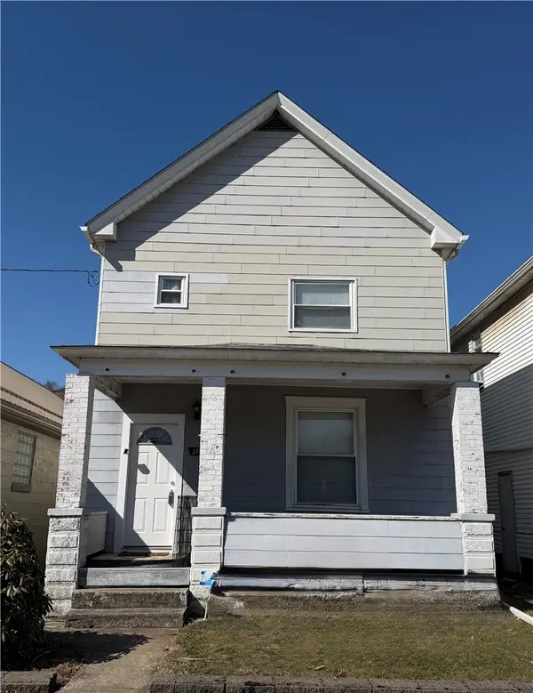 250 Kennedy Ave, East Vandergrift, PA 15642