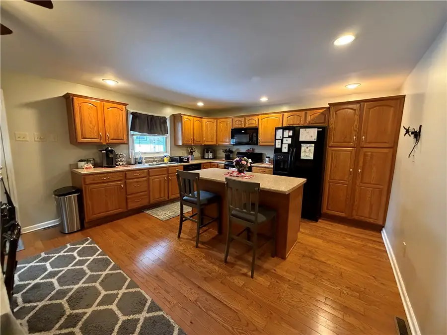 250 Kennedy Ave, East Vandergrift, PA 15642 - #3