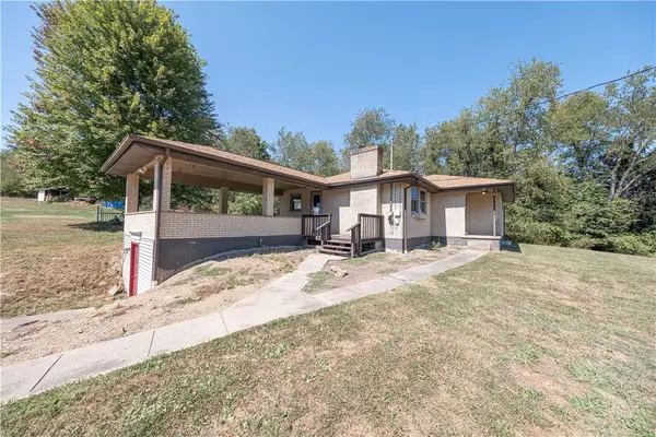 204 Marburger Rd, Evans City, PA 16033