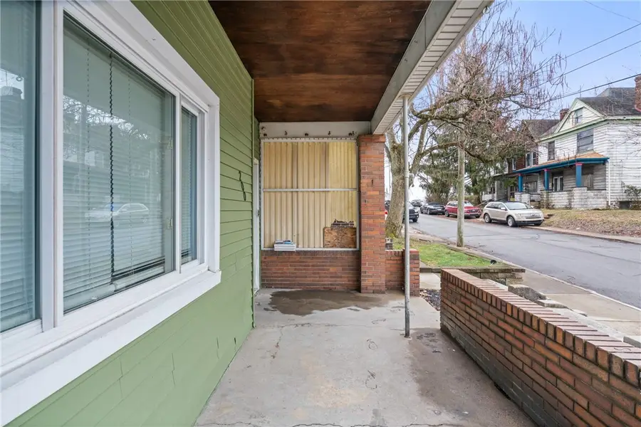 200 Moye Pl, Mount Oliver, PA 15210 - #3