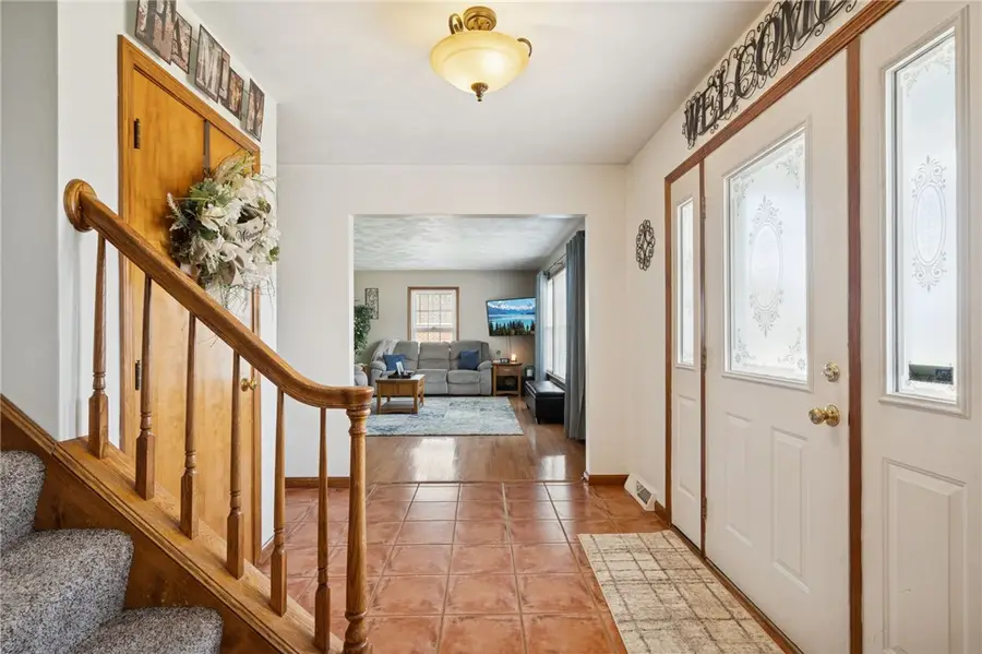 184 Washington Dr, Jefferson, PA 15438 - #3