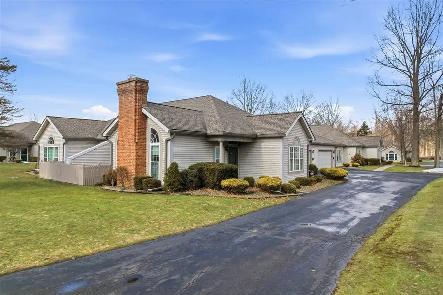 76 Stone Ridge Blvd, Hermitage, PA 16148 - #3