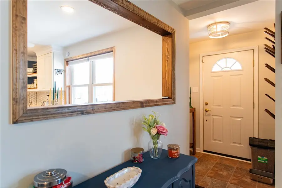 627 Tulip Drive, New Brighton, PA 15066 - #3