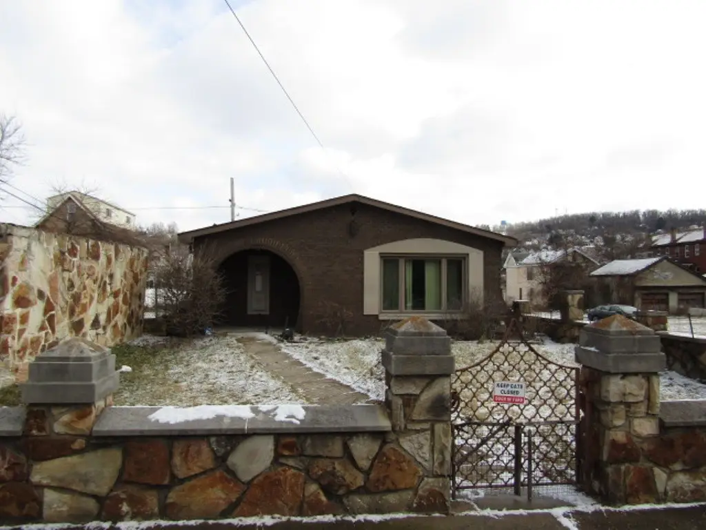 219 Camp Ave, Braddock, PA 15104 - #1