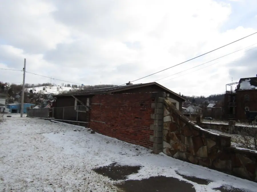 219 Camp Ave, Braddock, PA 15104 - #3