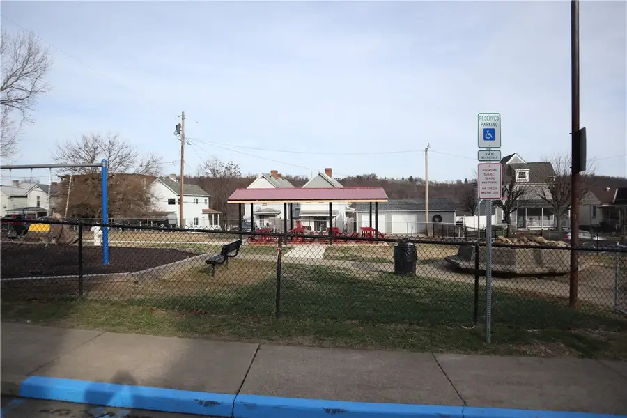 823 Crest Ave, Charleroi, PA 15022 - #3