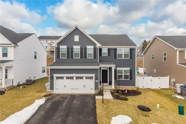 122 Westbury Dr, Peters Twp, PA 15367