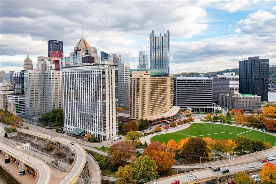 320 Fort Duquesne Blvd #4F, Pittsburgh, PA 15222 - #2