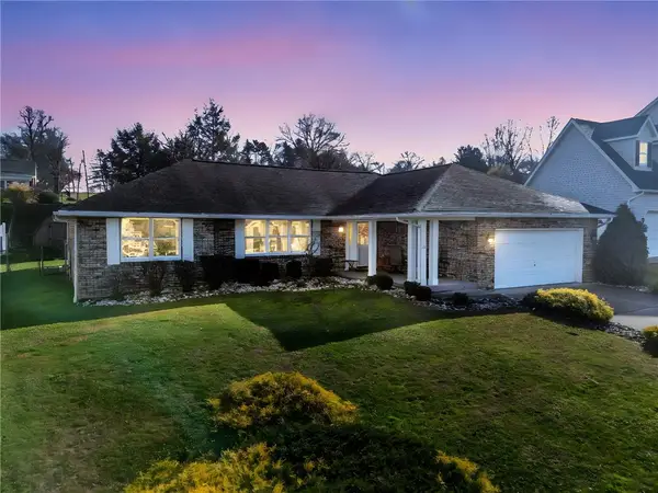 321 Meadowlark Dr, Uniontown, PA 15401