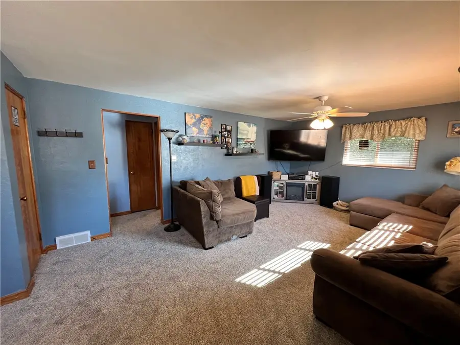 14535 Chris Dr, North Huntingdon, PA 15642 - #3