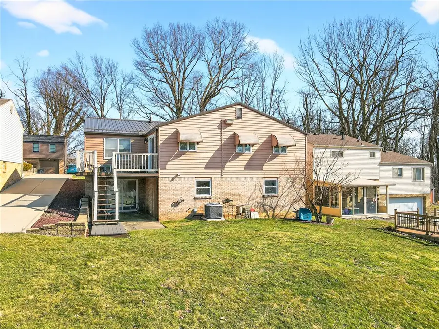 1548 Amelia Ave, South Park, PA 15129 - #2