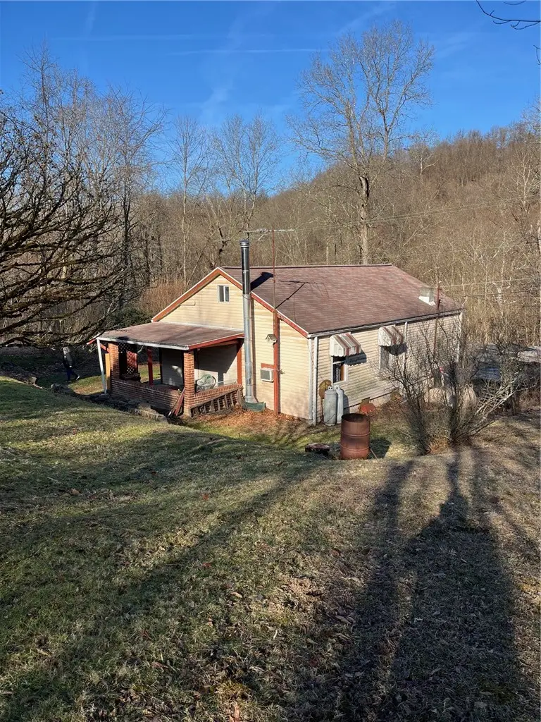 222 Whitten Hollow Rd, New Kensington, PA 15068 - #3