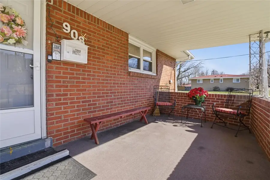 908 15th St, Elizabeth, PA 15037 - #3