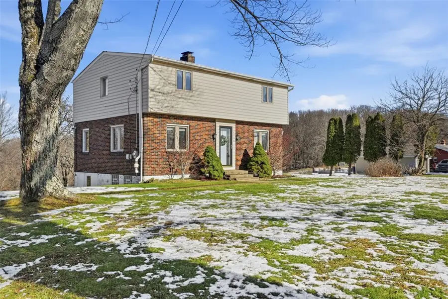 4156 Glasgow Rd, Valencia, PA 16059 - #2