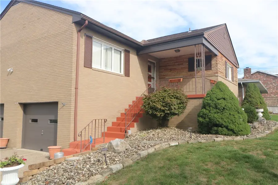 555 Fairway St, Washington, PA 15301 - #3