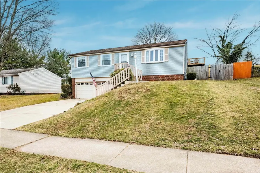 209 Glenmore Dr, Coraopolis, PA 15108 - #2