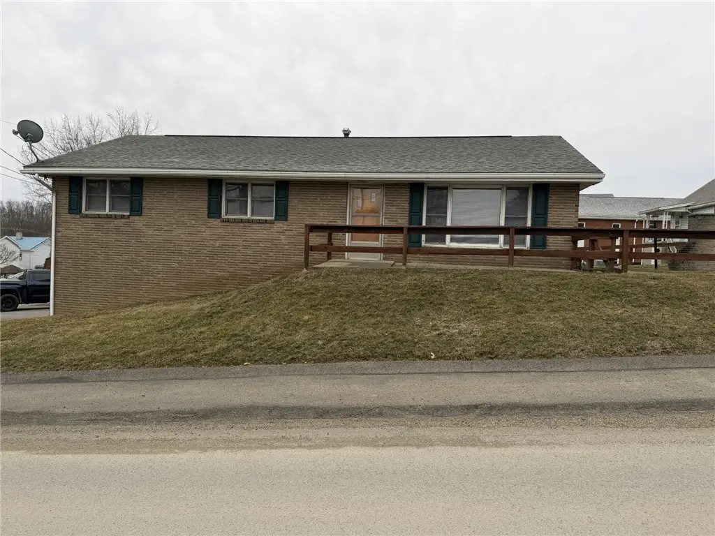 638 N Cherry Street, Worthington, PA 16262 - #1