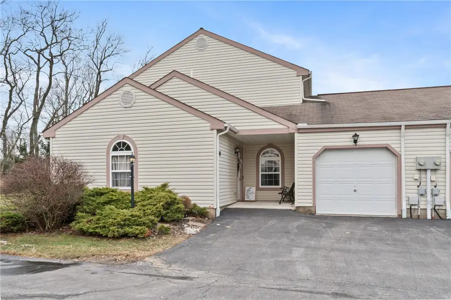 238 Huckleberry Ct, Wexford, PA 15090 - #2