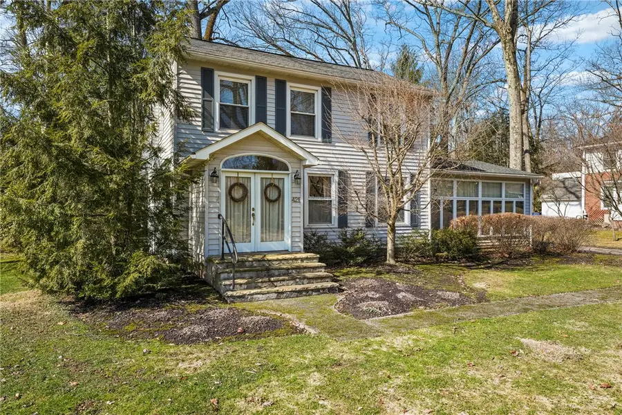 421 E Washington Blvd, Grove City, PA 16127 - #2