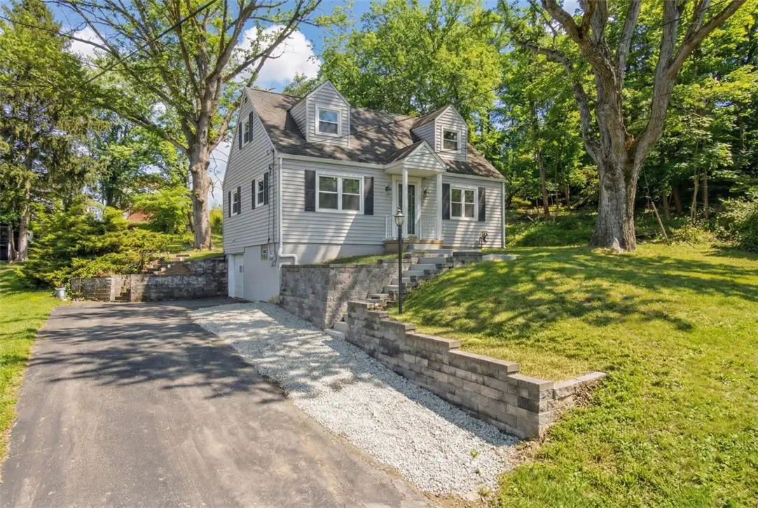 6 Suffolk Drive, Coraopolis, PA 15108 - #1