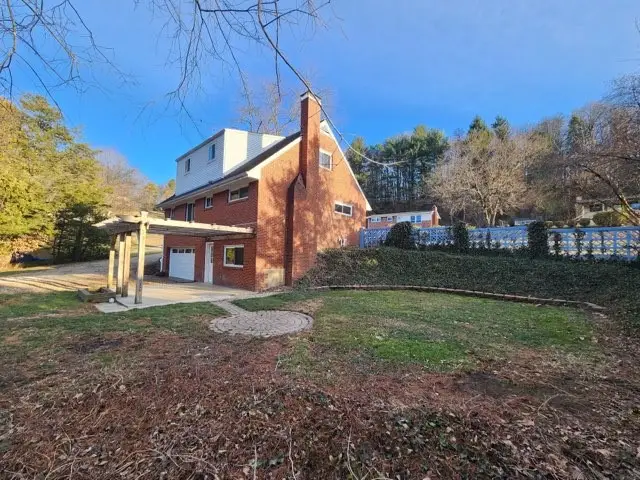 151 Dwellington Dr, Valencia, PA 16059 - #2