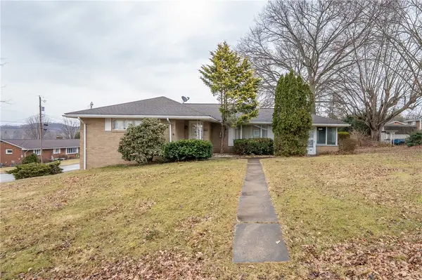 616 Boxwood Dr, Latrobe, PA 15650