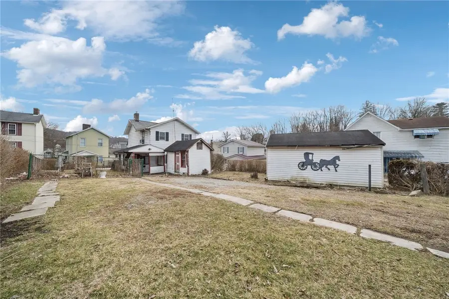 111 Hayden Ln, West Newton, PA 15089 - #2